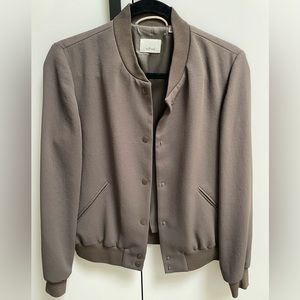 Wilfred Bomber Jacket in Olive Green